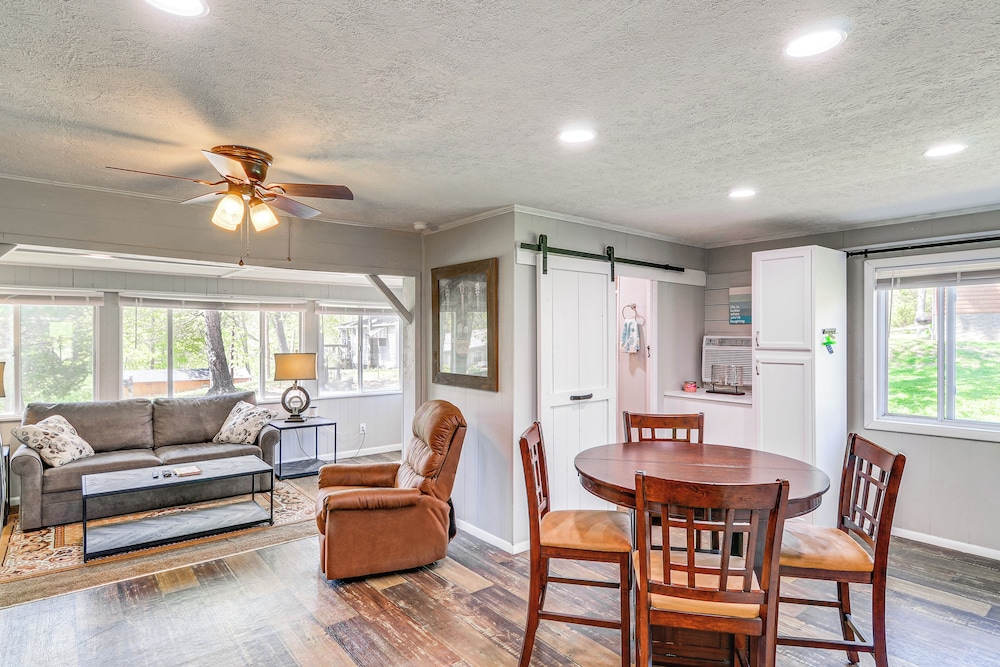 Pet-friendly Somerset Cottage Near Boat Ramps!