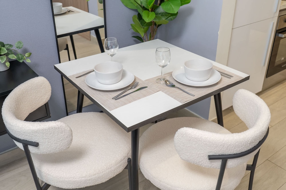 Elegant Studio With Garden in Meydan - Dubai