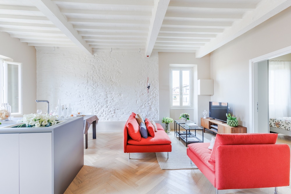 The White Lotus Penthouse