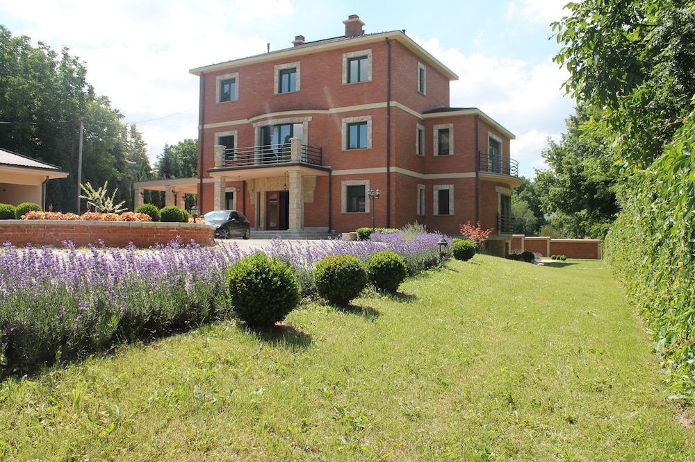 Belgrade Hills Villa and Suites