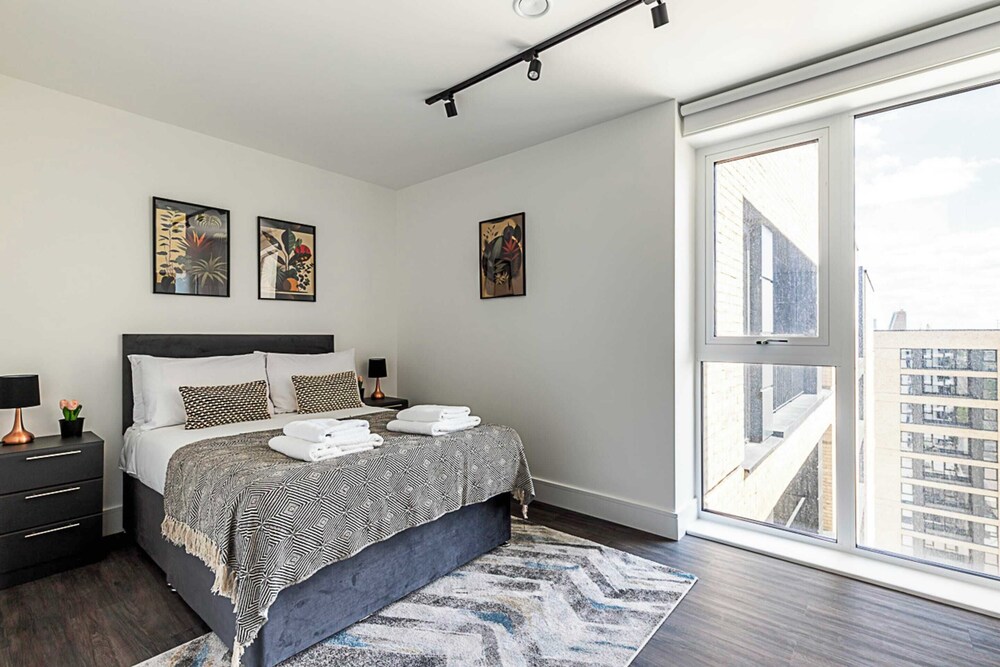 Luxurious West London Apartment