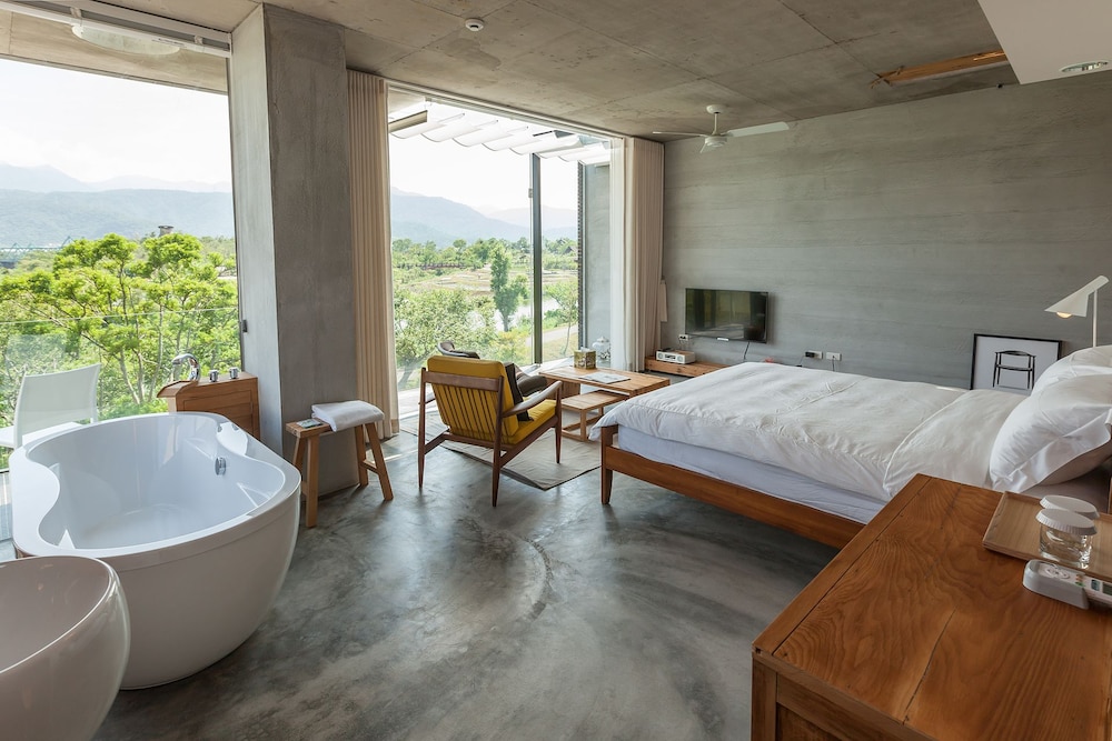 Juststay
