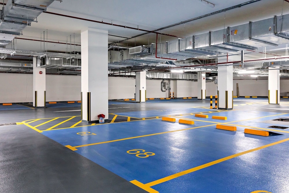 Modern Studio at Paragon