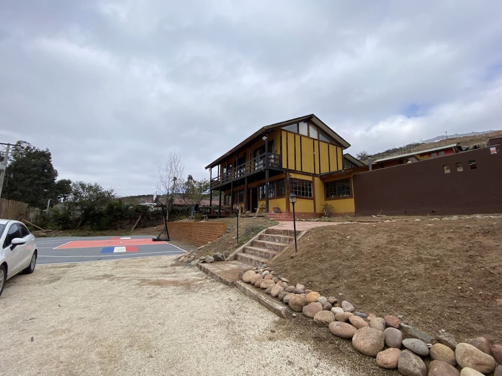 Girasol Cabin BBQ Kitchen Parking Shared Pool