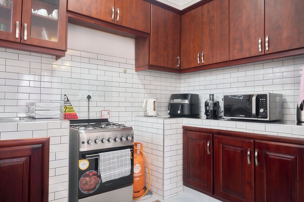 B&S Luxe Living