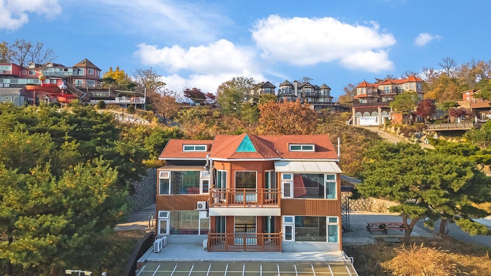 Ganghwa Marinwon Pulbilra Gajok Pension view 5