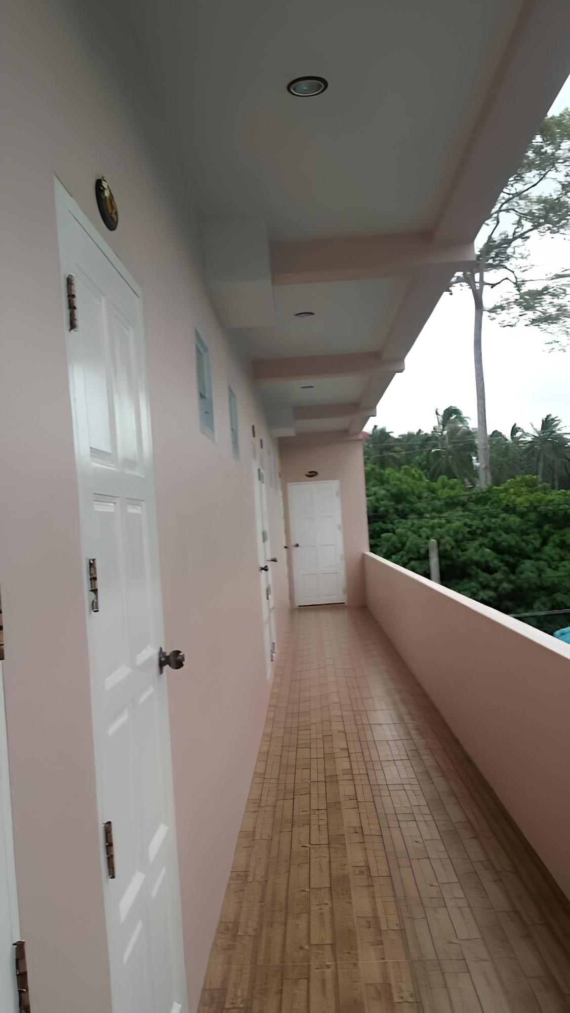 Sairee Center Guesthouse