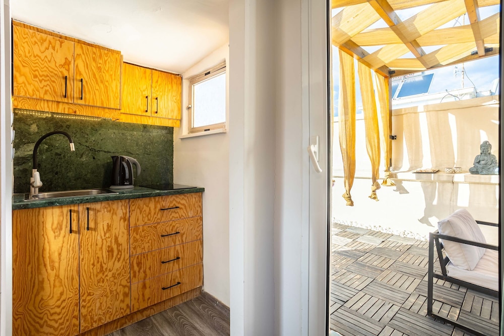 Urban Nest - Loft With Private Rooftop Garden