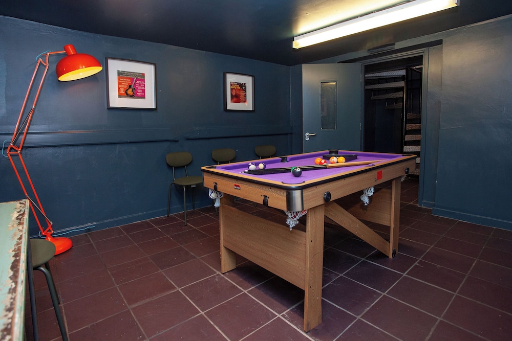 higgihaus 107 Sleeps 4 Monday - Friday