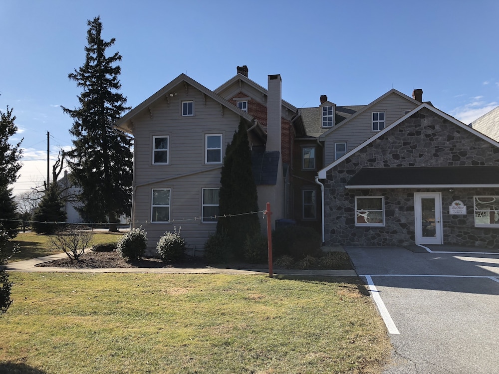 Red Rose Bed & Breakfast
