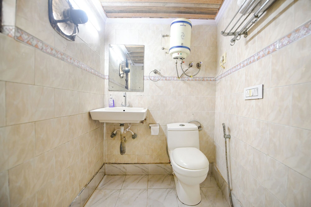 Fabhotel Heritage Residency