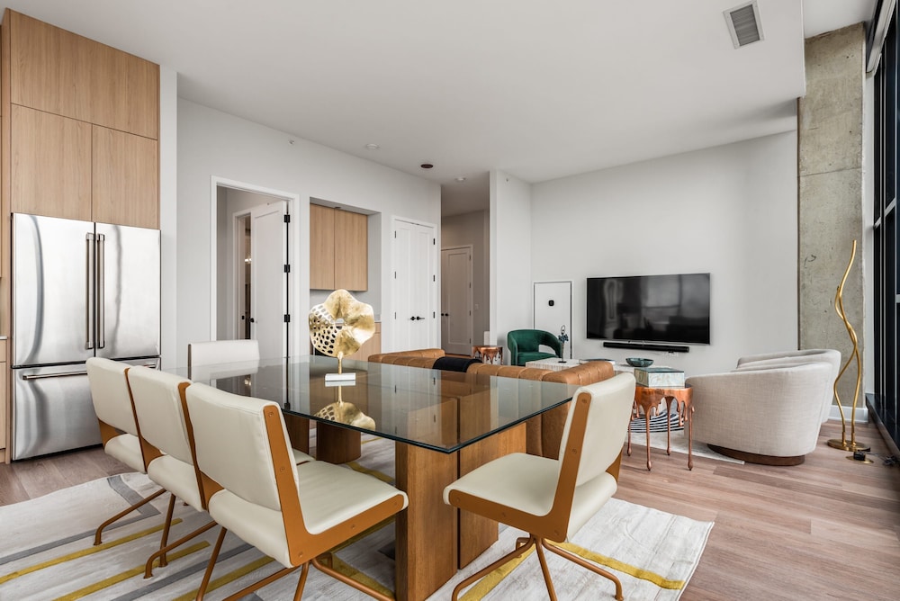 Group Escape 2 Luxury 3BR Penthouses