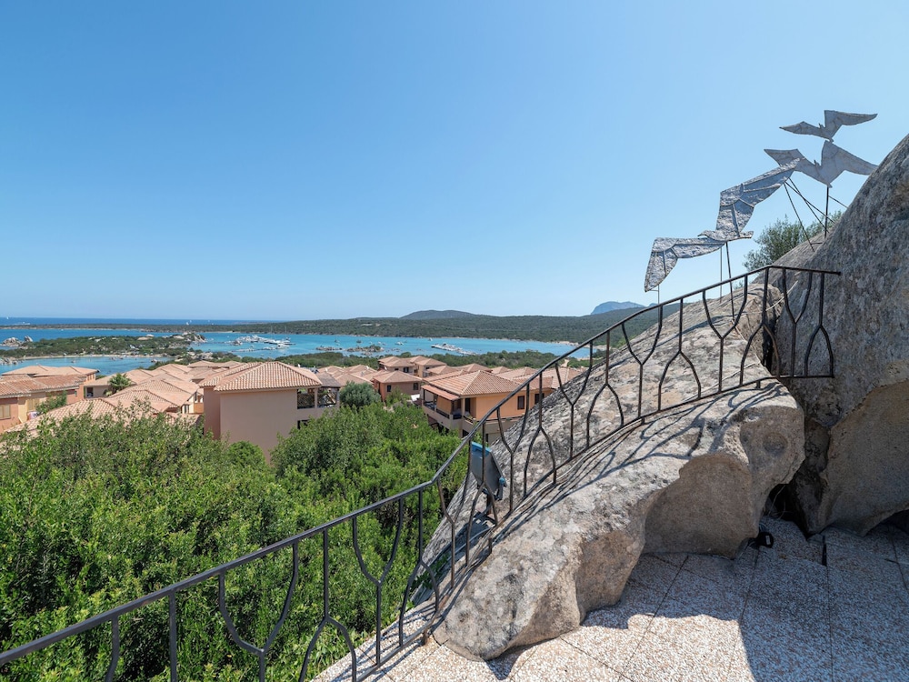 Relax Near the Beach With sea View