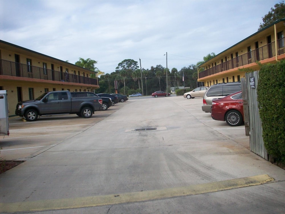 All Suite Motel