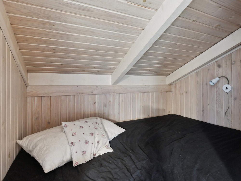 5 Star Holiday Home in Hals