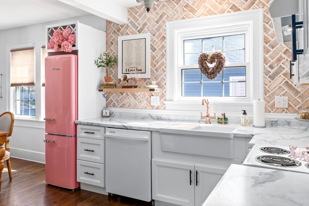 The Pink & Old Clarksville House