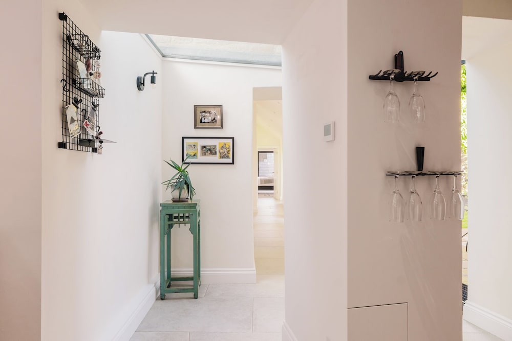 Historic 3 BD Cottage in the Cotswolds