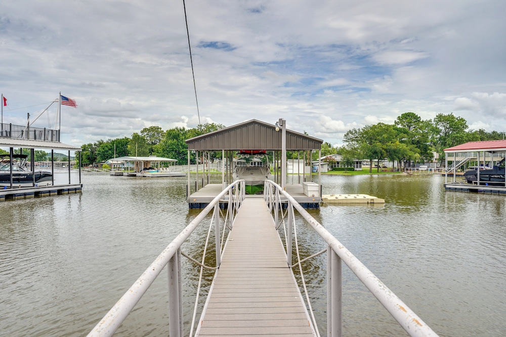 Possum Kingdom Lake House w/ Private Dock & Views
