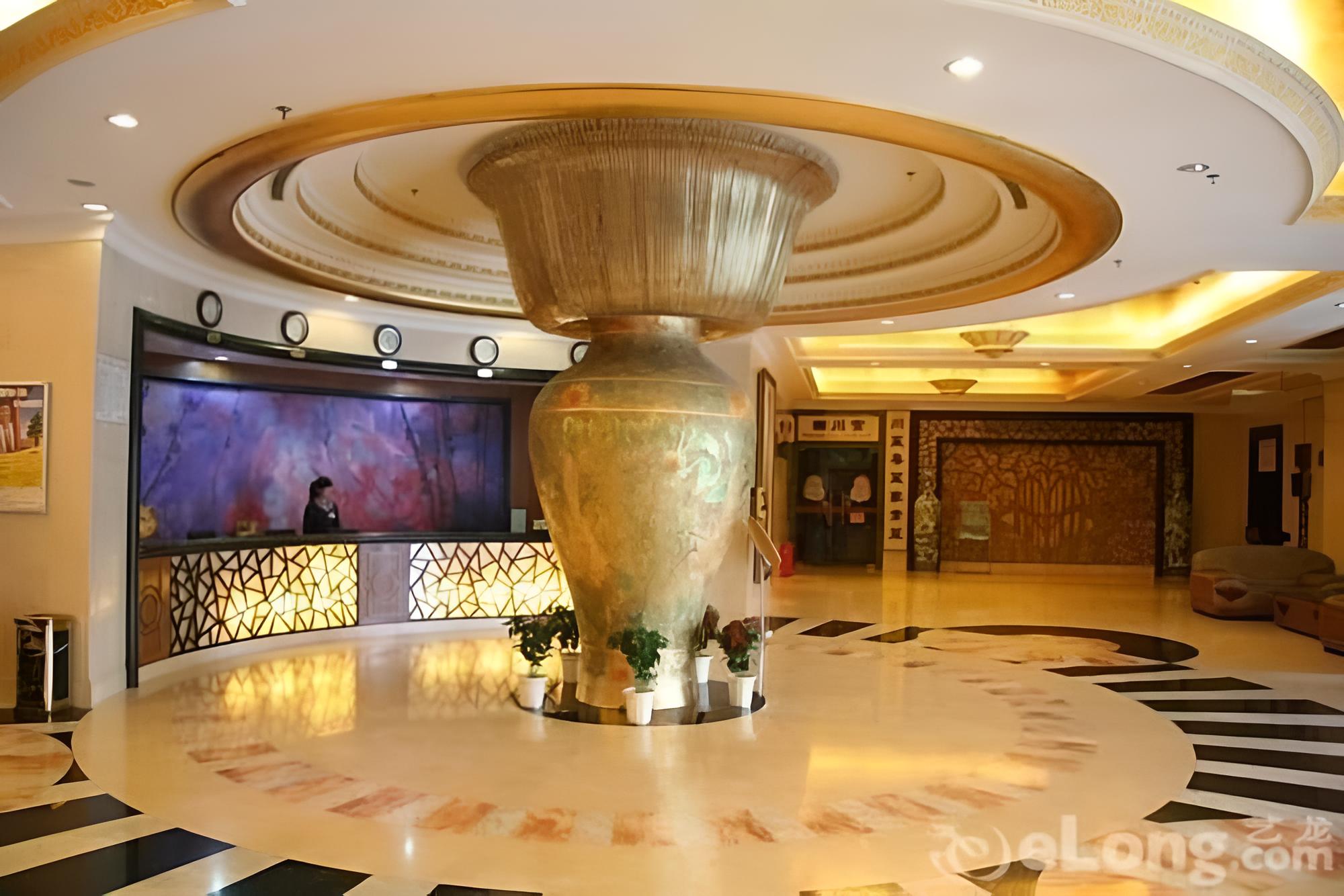 The Royal Palace Hotel