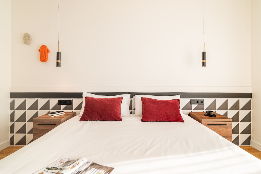 Port Forum Apartments By Olala Homes