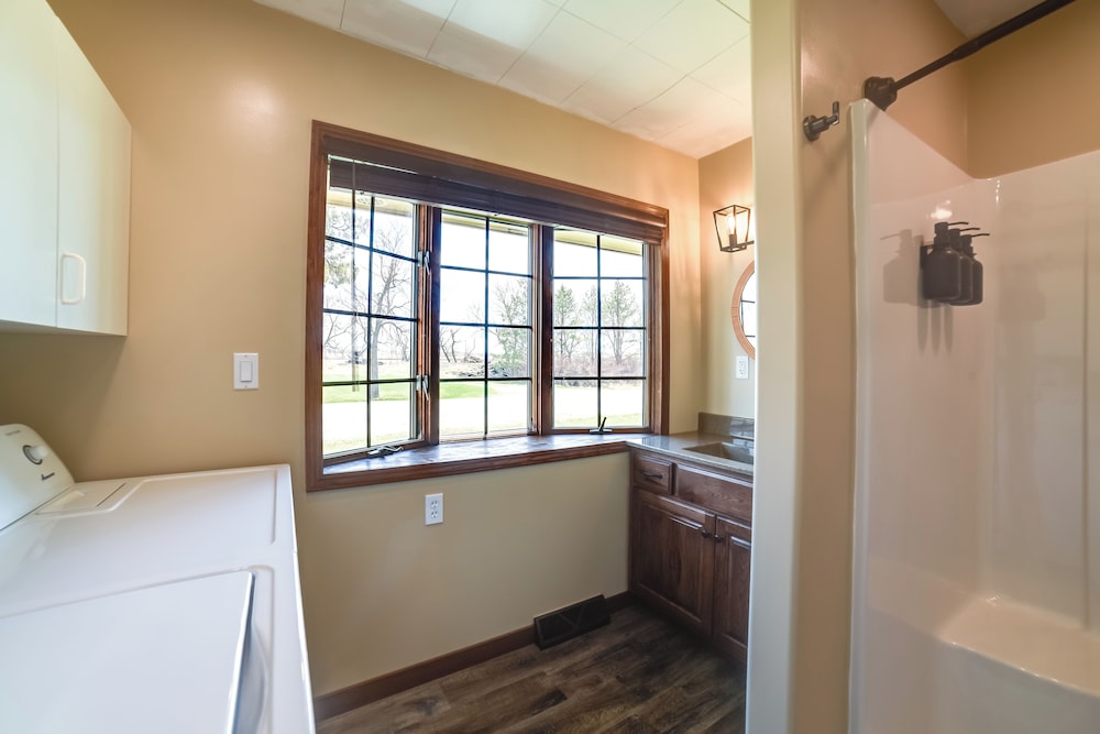 BBQ Ready: Lakefront Retreat in Watertown