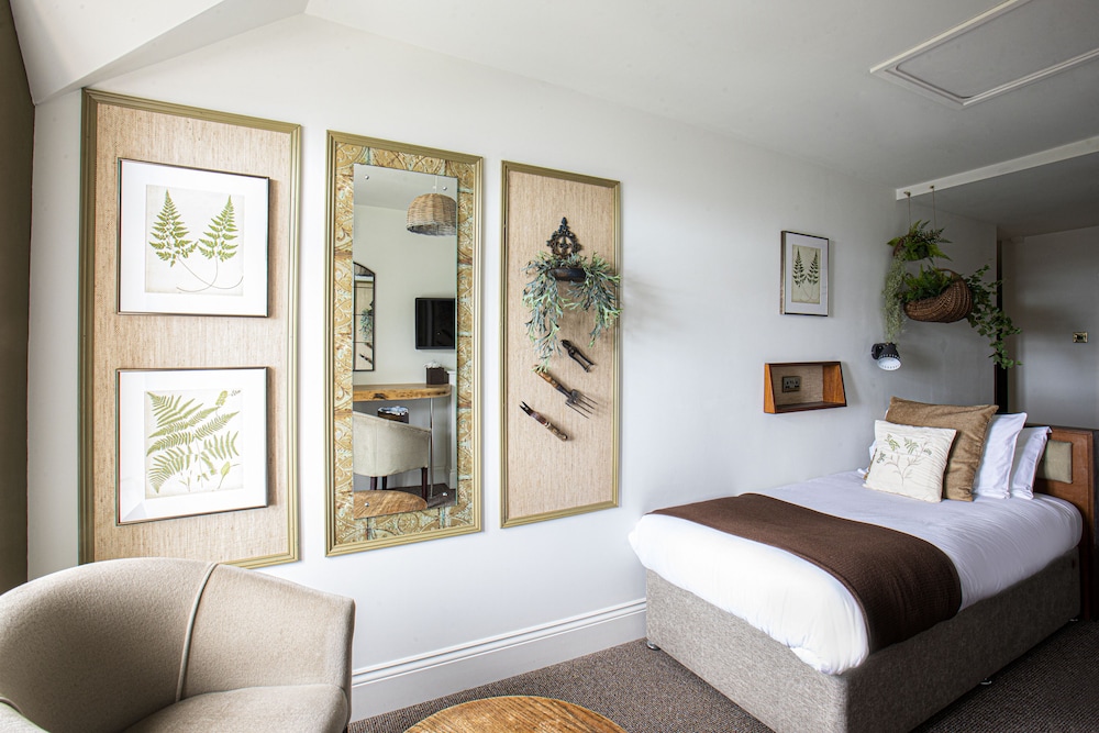 Lynmouth Vacations - The Bath Hotel Lynmouth - Property Image 7