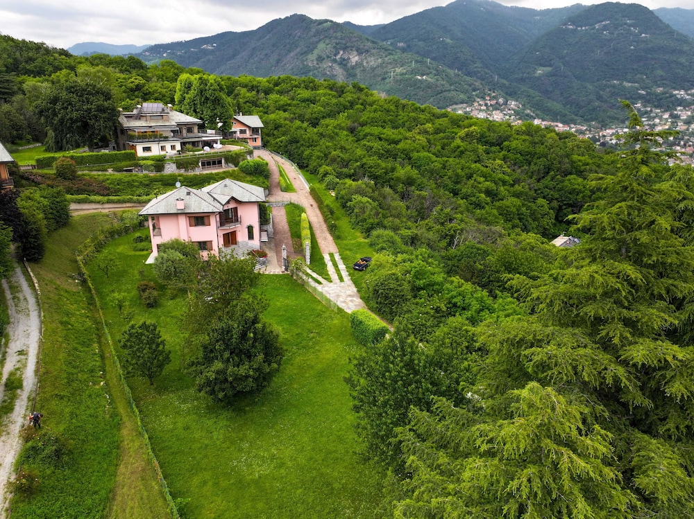 Villa Grel view 3