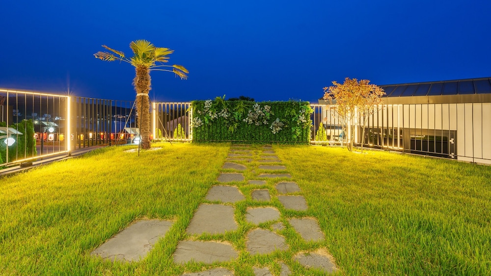 Gyeongju The Moon Aurora Pool Villa