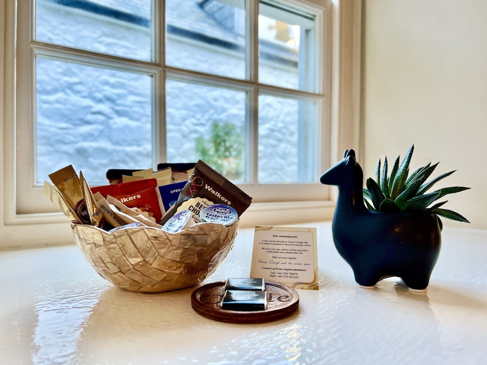 Castle Cottage Inn