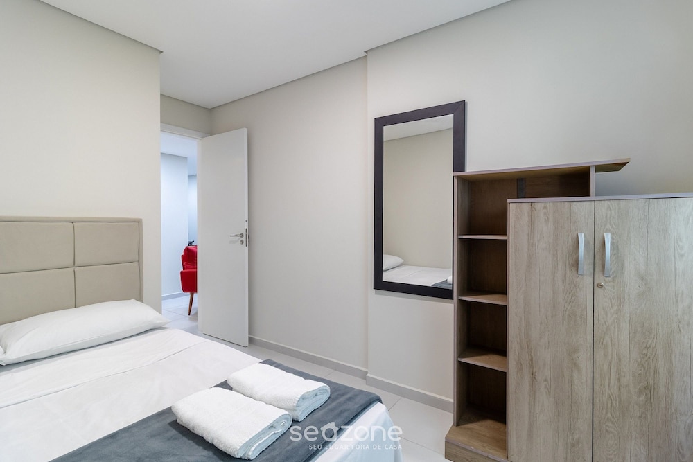 Apt 650m From Ingleses Beach Etd0101