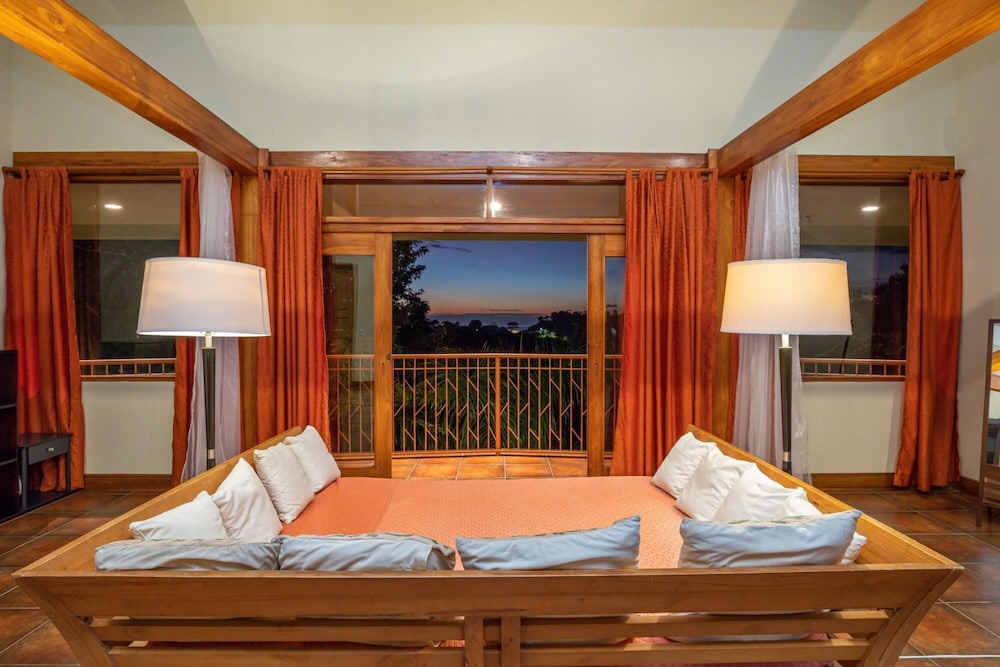 18 Sleep With Pool Private Villa