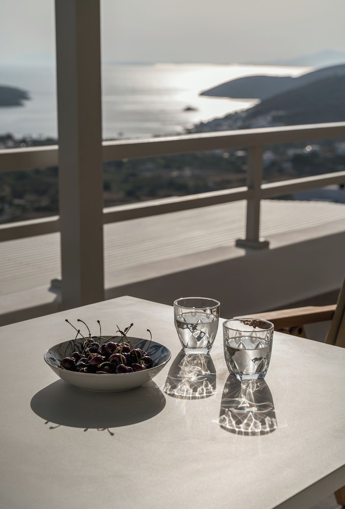 Castello Amorgos Suites