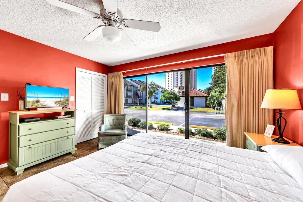 Edgewater Golf Villa 3101