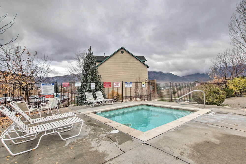 Chic Eden Condo w/ Balcony & Updated Interior view 3