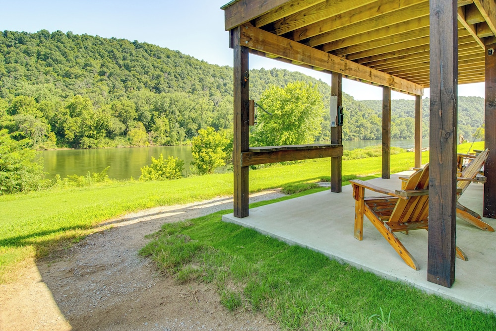 Waterfront Cabin on White River: Great for Anglers