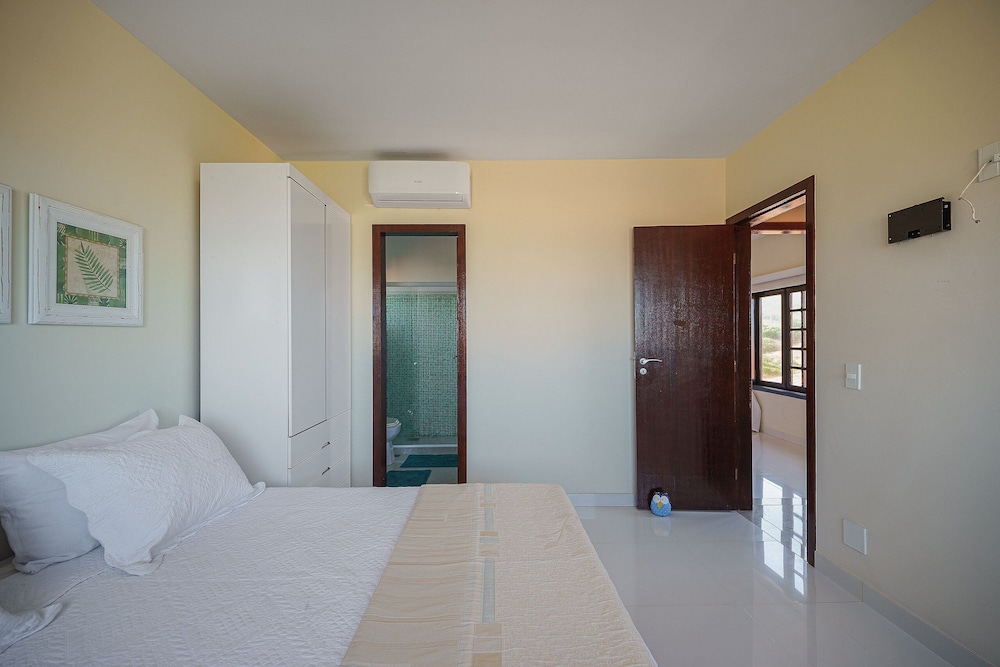 Bz60 Casa em condomínio pé na areia