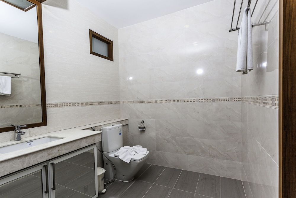 Q Kata Residence