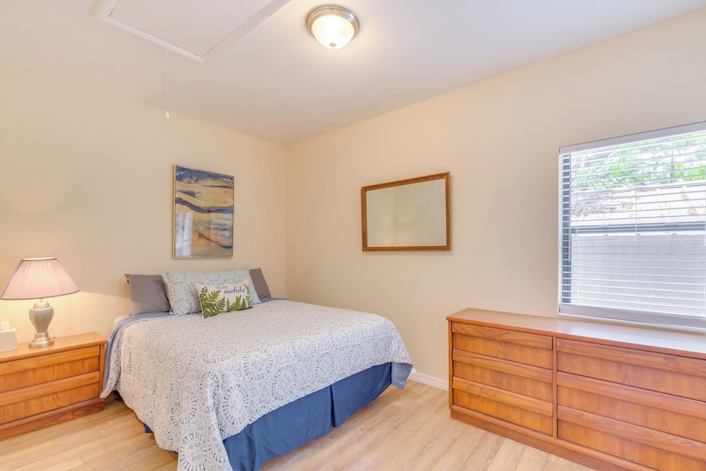 < 1 Mi to Lake Rousseau: Waterfront Home!