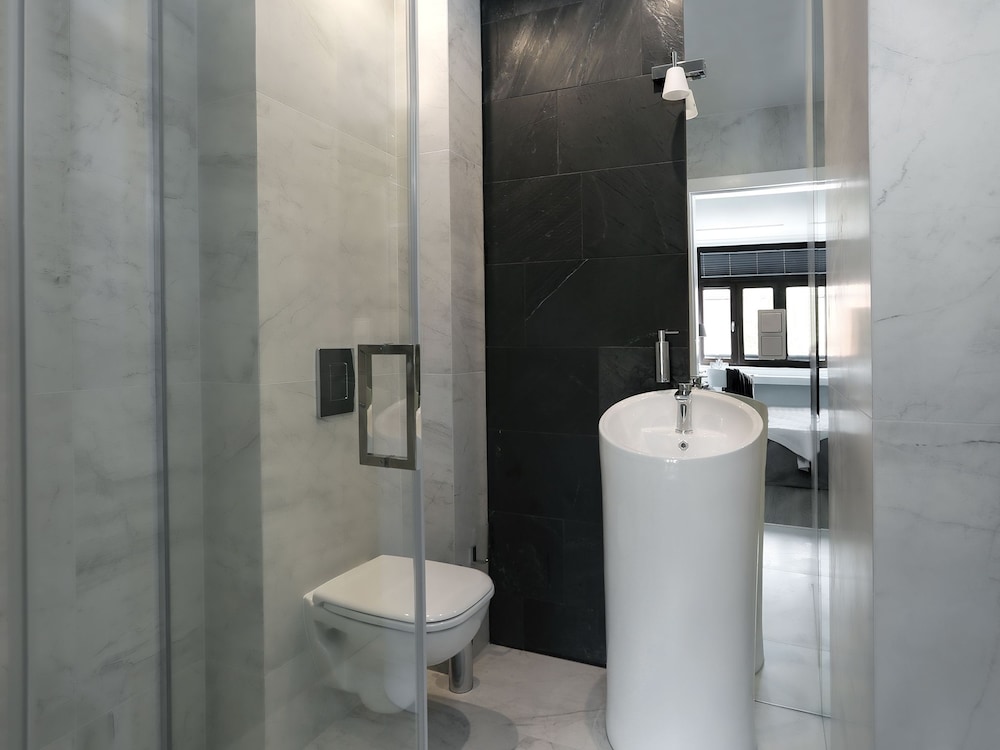 Sweet Suite Apart