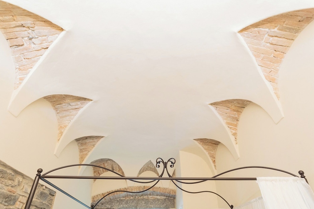 Romantic Escape City Centre With Jacuzzi & Parking by Rent all Como