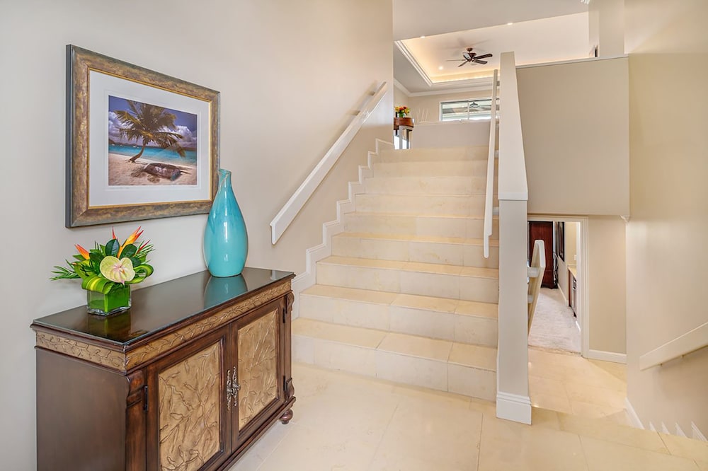 Hoolei Residences - CoralTree Residence Collection view 2