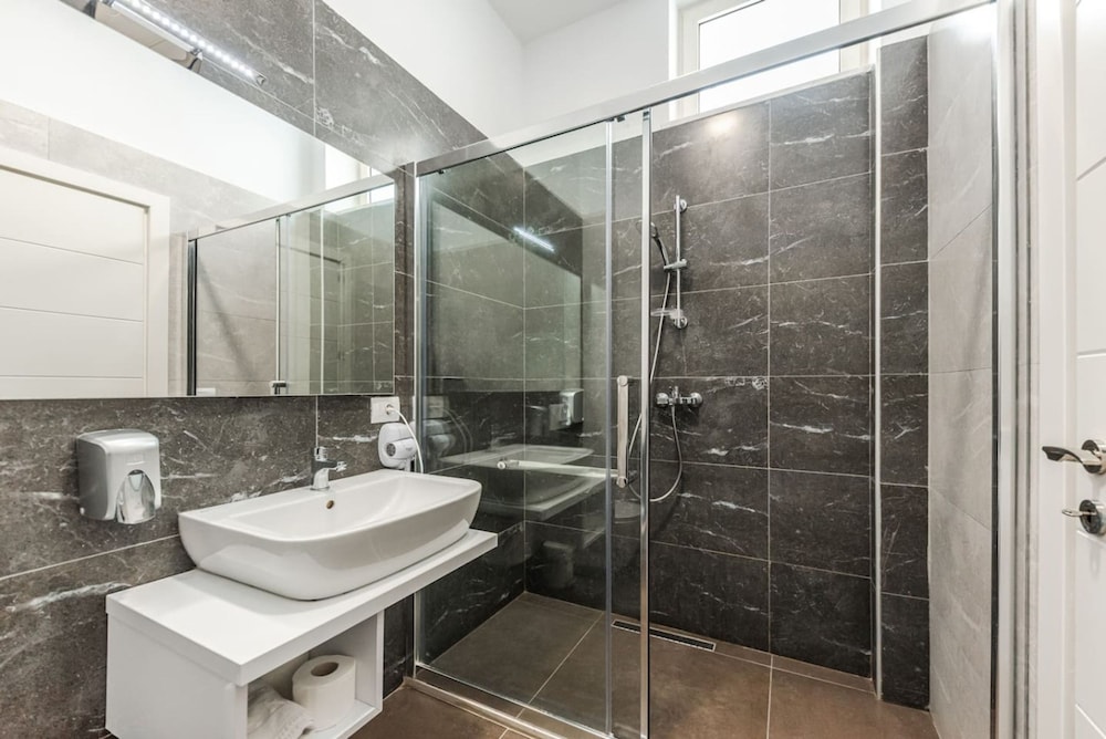 Seaside Apartment With Resort Access - Margarita