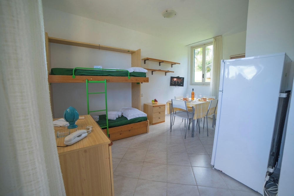 Le Onde Apartment 3 With Pool and Sea