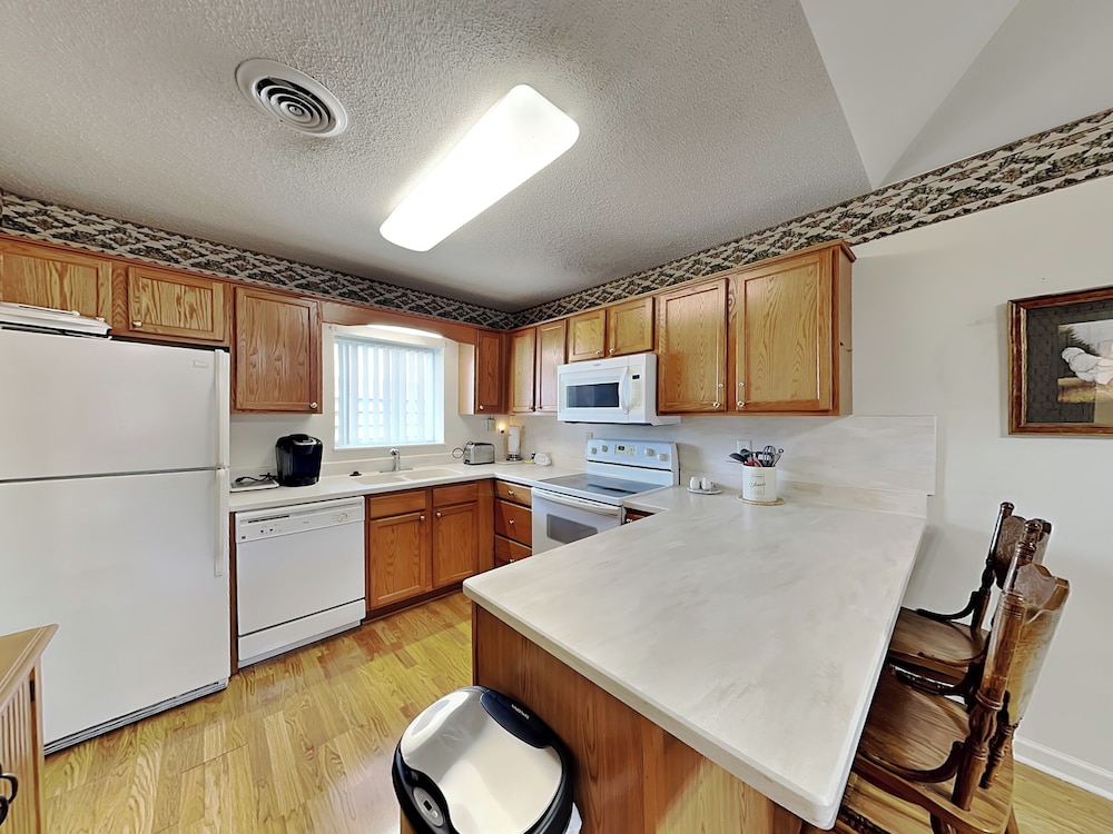 Hilltop Paradise by Jackson Mountain Rentals