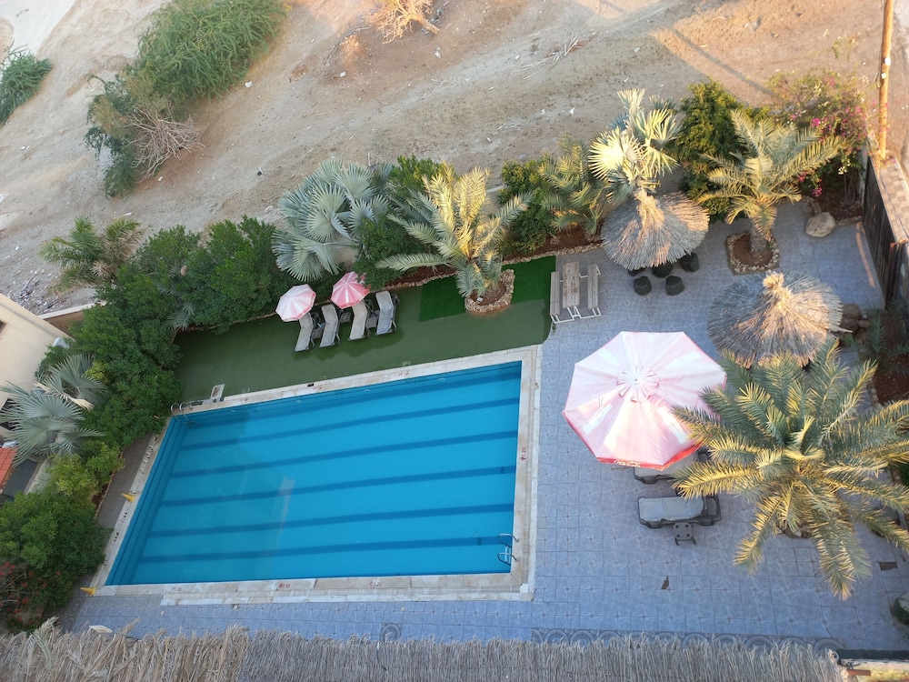 Sweimeh Vacations - Lafamilia Albadwan - Property Image 2
