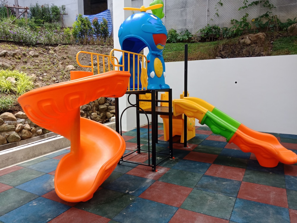 Absolute Twin Sands Resort & Spa