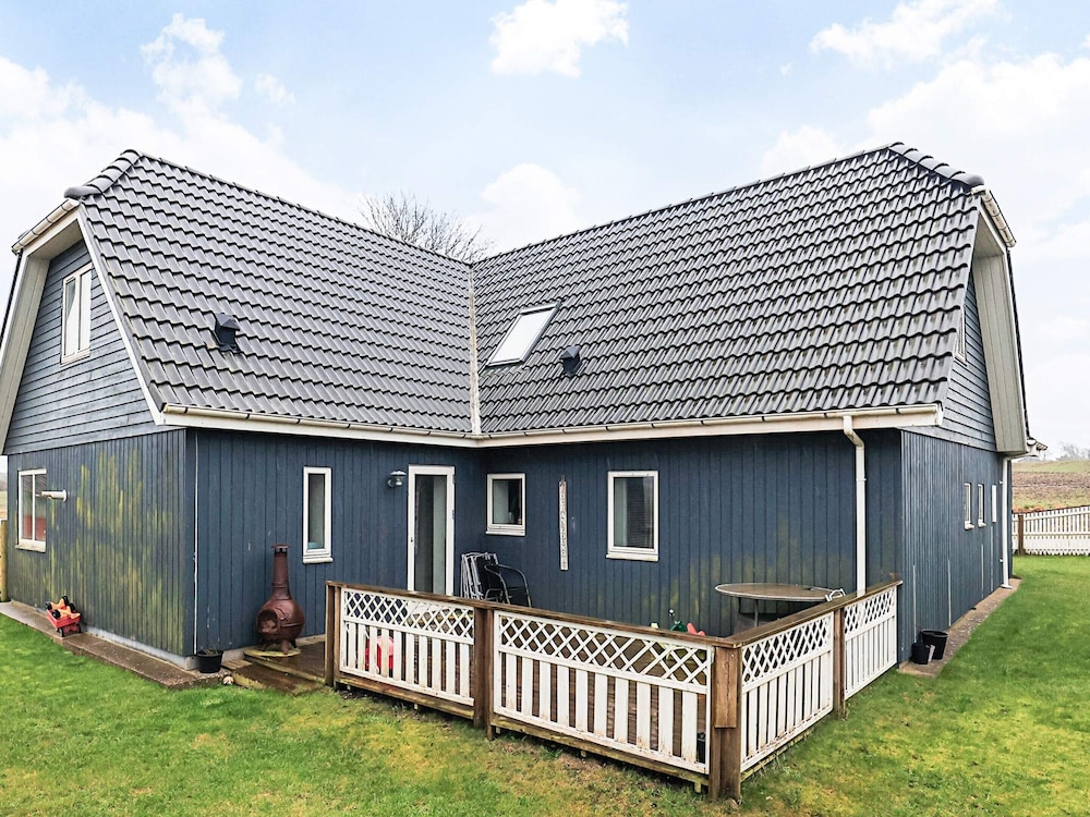 6 Person Holiday Home in Snedsted
