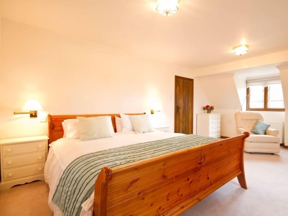 Cottage at Friston Down view 3
