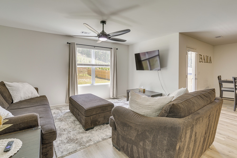 Bama Game Day Base: Newly Built Home Near UA!
