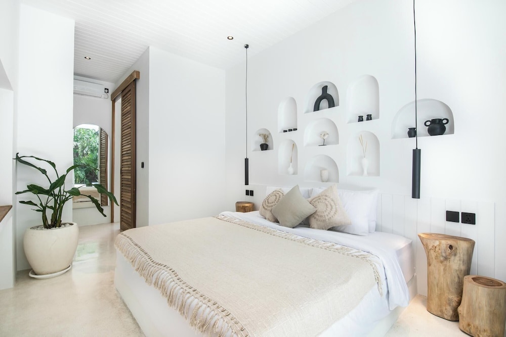 Chic 2BR Villa, 5min to Bingin's Coastal Bliss